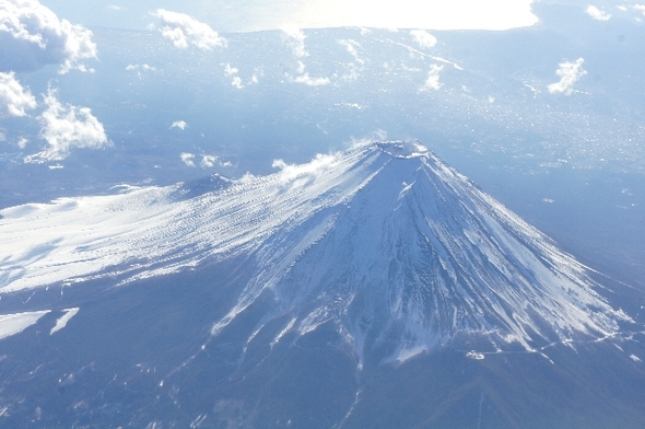 富士山 日本一の頂を 上空から一人占めできる贅沢 趣味 フジヤマクロスロード 富士山 山中湖の別荘ならフジヤマスタイル