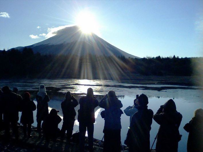 「ダイヤモンド富士2013」富士本栖湖リゾートにて営業中！